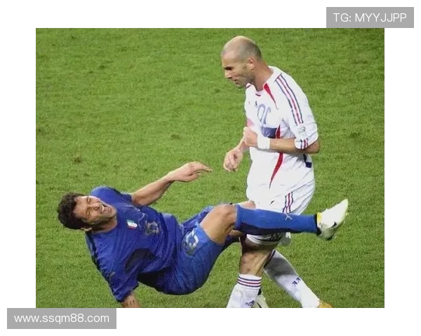 足球界三大光头球星盘点 谁是最受争议的光头传奇